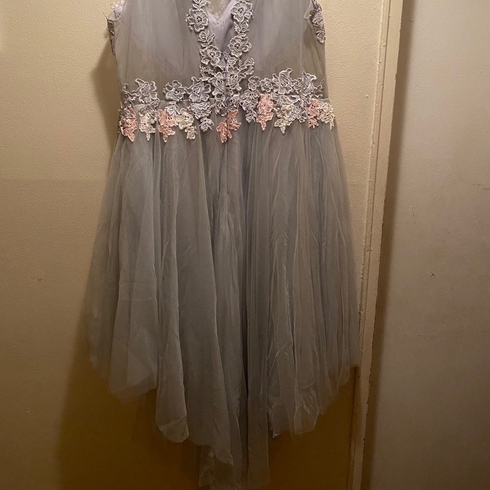 Dress - Picture 4 of 7